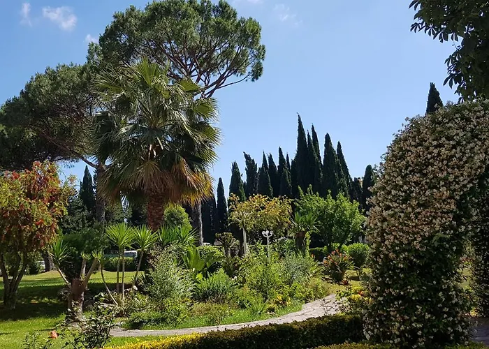 Oasis * Rome